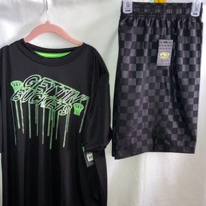 #2333NWT Boys Athletic wear shirt and shorts set